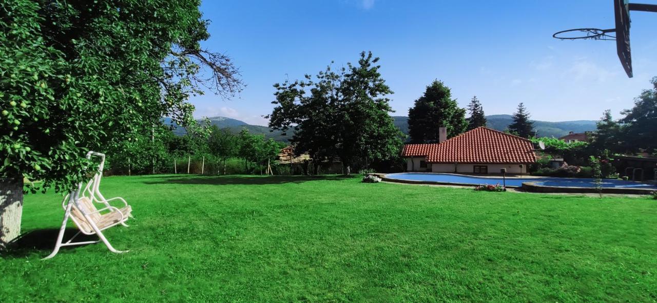Villa Хаджикольовата Къща Medven Exterior foto